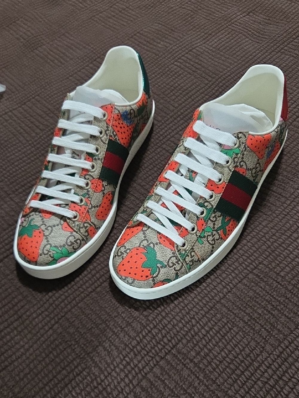 Gucci Ace Strawberry Sneaker Size 38 - Picture 10 of 12